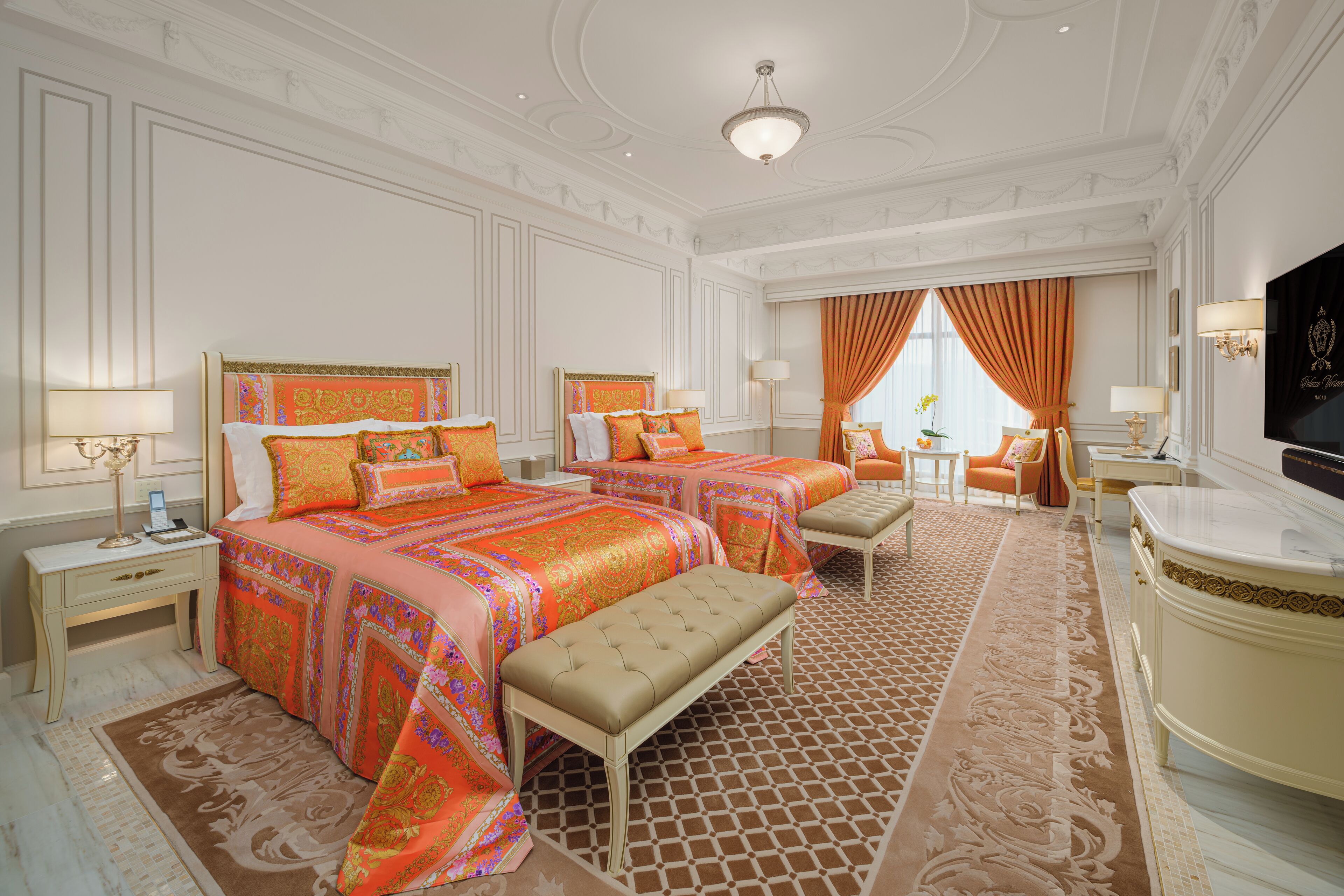 Minibar, in-room safe, desk, laptop workspace