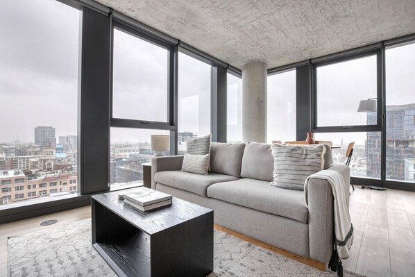 TV, stereo - Fabulous West Loop 2BR w/ Rooftop & Dog Wash, nr L, by Blueground (Chicago)