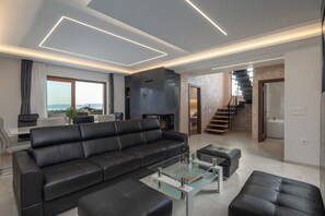 TV, fireplace, stereo