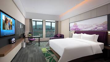 Panoramic Double Room Single Use | Desk, laptop workspace, iron/ironing board, WiFi (free)