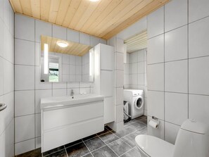 Bathroom - "Dwerg" - 300m to the fjord by Interhome (Spøttrup)