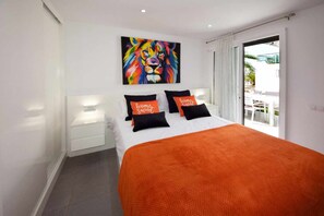 2 dormitoris, planxa i posts de planxar, un bressol de viatge i wifi