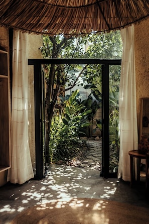 Luxury Single Room | Premium bedding, memory-foam beds, individually decorated - San Marcos Properties (San Marcos La Laguna)