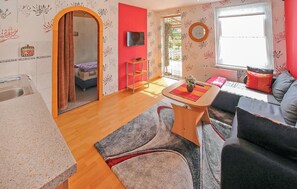 TV, stereo - Ferienhaus Waren (Müritz) (Waren (Müritz))