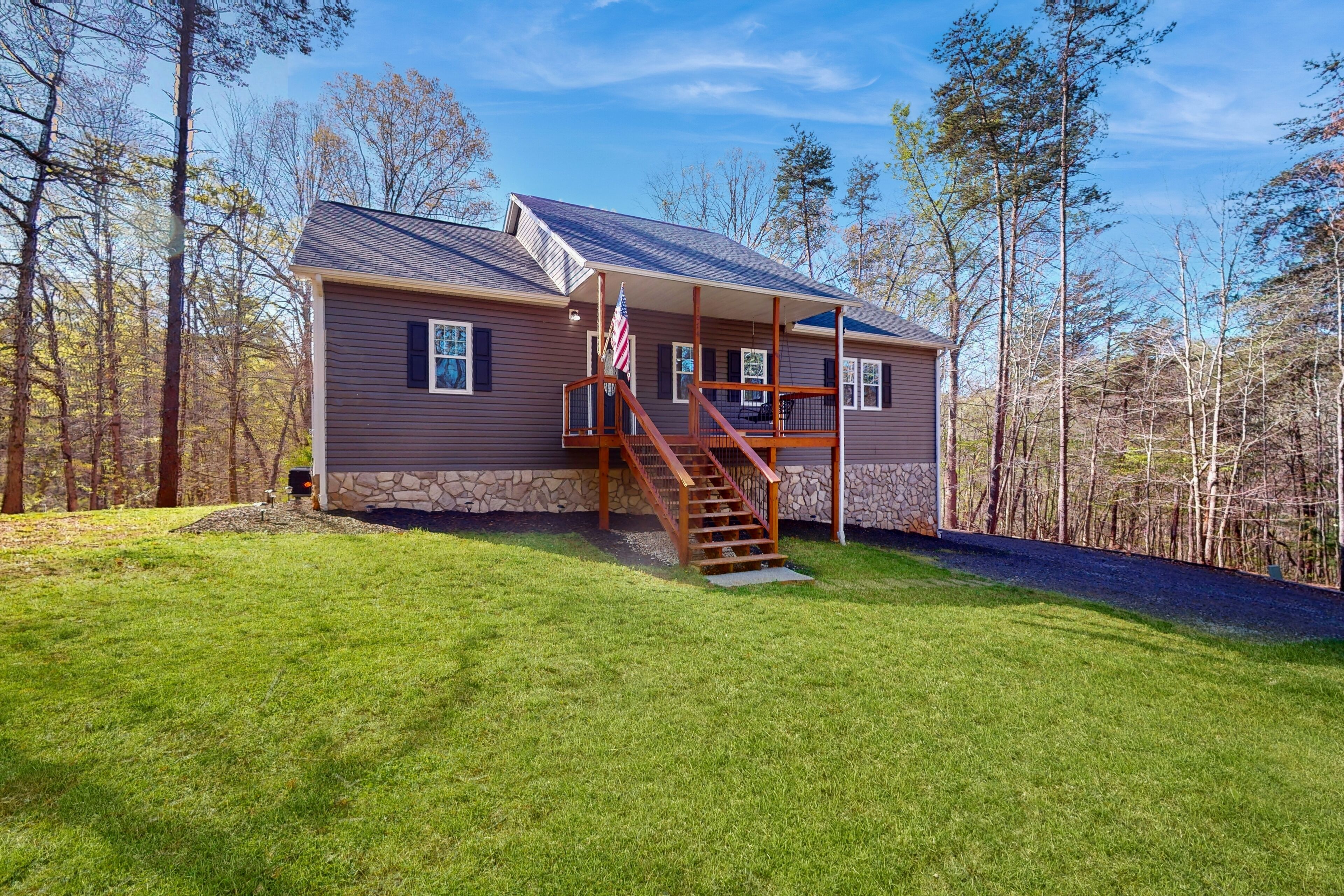 Rural 2-story home near lake access with deck, grill, pool table, streaming, W/D
