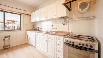 冰箱、烤箱、洗碗机、茶具/咖啡用具