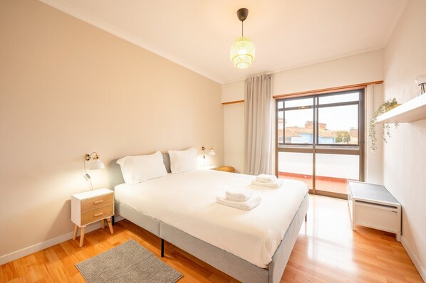 2 makuuhuonetta, silitysrauta/-lauta, internet, vuodevaatteet