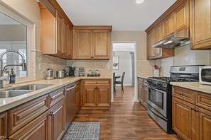 Réfrigérateur, micro-ondes, lave-vaisselle