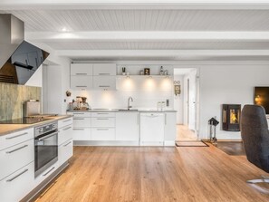 Fridge, microwave, oven, dishwasher - "Rasmina" - 1.2km from the sea by Interhome (Blåvand)