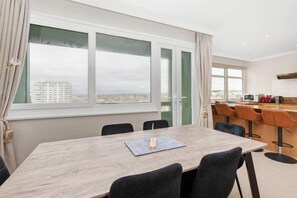 Apartment | 3 bedrooms - Coastal Sunset By My Getaways (Brighton)