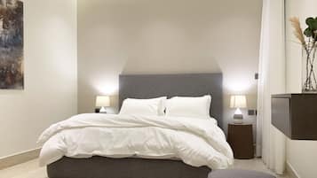 Design appartement, 3 slaapkamers | 3 slaapkamers, verduisterende gordijnen, een strijkplank/strijkijzer