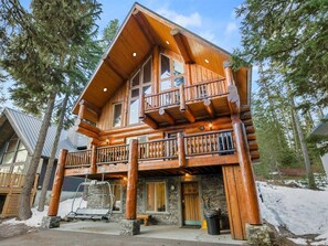 Welcome to the Chalet in Govy, we can't wait to host you! - Chalet Chocolat: Explore Mt Hood (Government Camp)