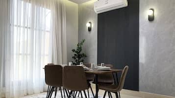 Apartemen Desain, 3 kamar tidur | Area keluarga | TV layar datar