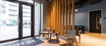 The Hunt by Dublin At Home