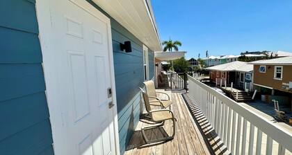 Fins Left - Next to Margaritaville