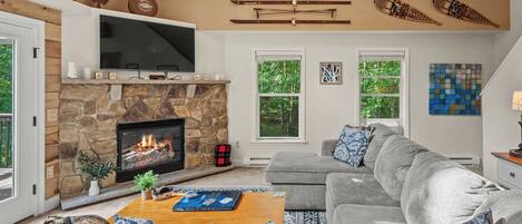 House (3 Bedrooms) | Front of property