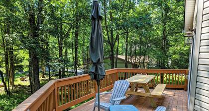 The Bear Foot Lodge by Avantstay Game Room, Deck, Beach/lake Access