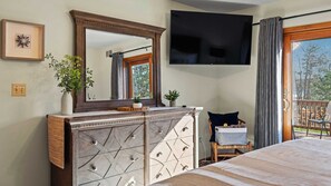 Interior - Entertainer's Home w/ Deck, Game Room & Hot Tub Lake View Retreat by Avantstay (Albrightsville)