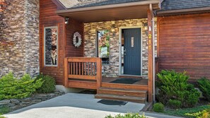 House (4 Bedrooms) | Interior - Lake View Retreat Avantstay Entertainer's Home Yard, Deck, Game Room (Albrightsville)