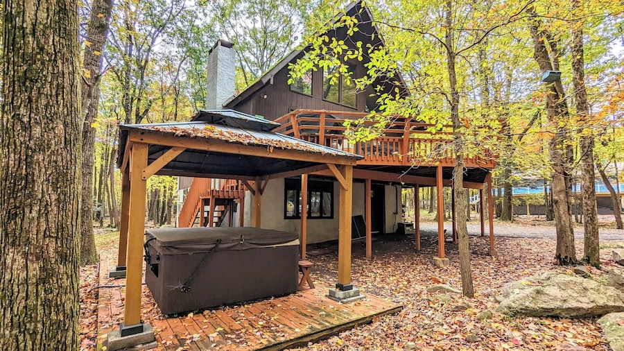 Grateful Escape Avantstay Hot Tub, Sauna, Deck, Firepit, Beach Access