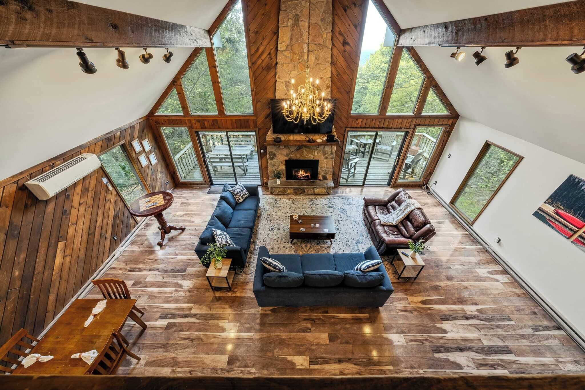 House (5 Bedrooms) | Interior