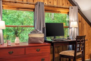 Interior - Harmony Haven by Avantstay Game Room, Large Deck (Lake Harmony)