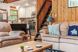 テレビ、テーブルサッカー台