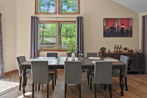 Dining - Summit Solitude by Avantstay Lake & Beach Access (Albrightsville)