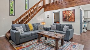 Interior - The Tranquil Trails by Avantstay Lake Access, Deck, Fireplace (Albrightsville)