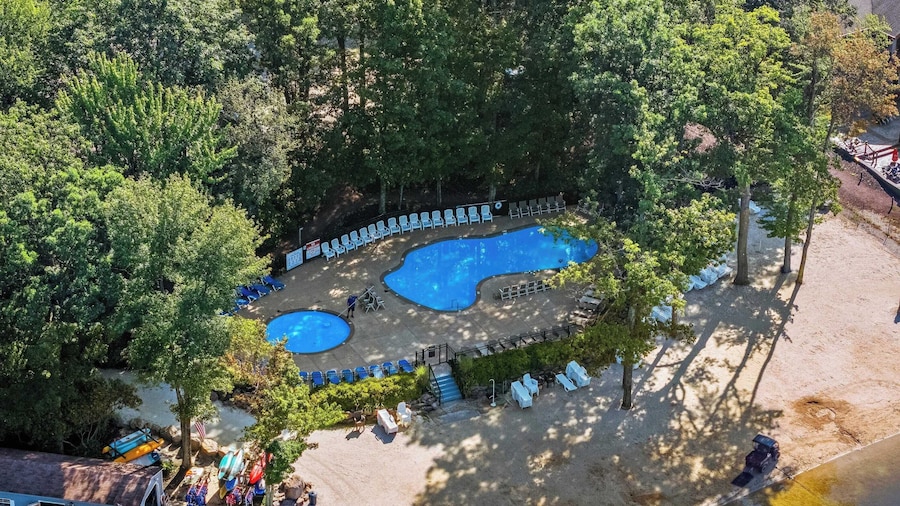 The Boulder Inn by Avantstay Indoor Hot Tub, Game Room, Outdoor Fire Pit