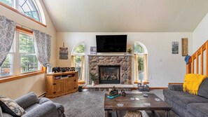 Chalet (4 Bedrooms) | Interior