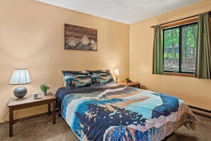 House (3 Bedrooms) | Interior - 7mins to Skiing, Fire Pit, Game Table Lake Access Hygge Home by Avantstay (Blakeslee)