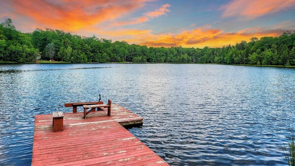 Interior - Mountain Memories by Avantstay Hot Tub Enclosed Deck, Large Yard w/ Fire Pit (Blakeslee)