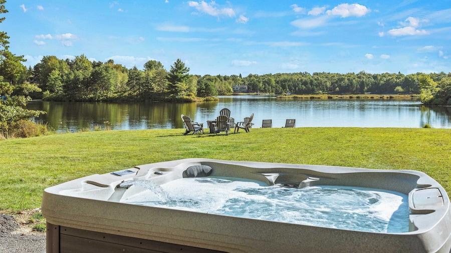 Strawberry Shores by Avantstay Lakefront Private Beach