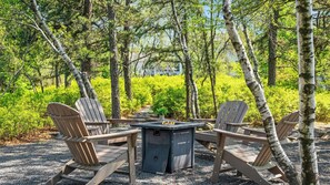 Interior - Laker's Pointe by Avantstay Lakefront Private Peninsula Hot Tub, Game Room (Long Pond)