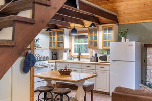 House (3 Bedrooms) | Interior - Arrowhead Lake Retreat by Avantstay Shared Pool, Game Room, Firepit (Pocono Lake)