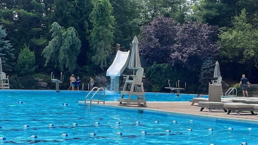 The Nest at Pinecrest by Avantstay Spacious Deck, Game Room, Fire Pit