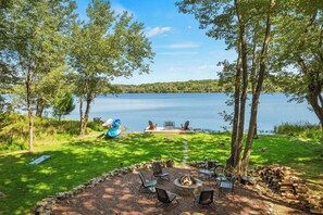 House (3 Bedrooms) | Interior - Lake Daze by Avantstay Lakefront w/ Modern Interior, Enclosed Porch & Hot Tub (Pocono Summit)