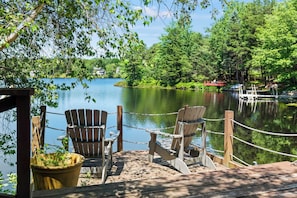 Front of property - Simply Shores by Avantstay Private Beach + Dock Lake Overlook (Long Pond)
