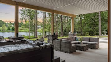 Casa (Multiple Bedrooms) | Interior