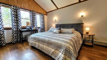 独立别墅 (4 Bedrooms) | 4 多间卧室、熨斗/熨衣板、床单