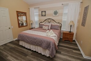 4 bedrooms, iron/ironing board, WiFi, bed sheets - Luxury Villa  Private Pool And Great Game Room (Kissimmee)