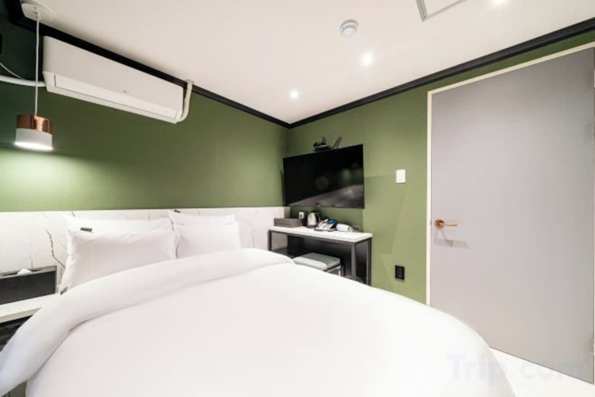 Mini Double Room - NON SMOKING