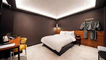 Standard Double Room | Individually decorated, free WiFi