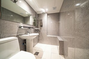 Standard Twin Room | Bathroom