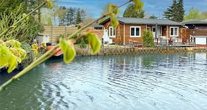 Gemütliches Chalet am Wasser