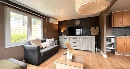 Cozy chalet by the water