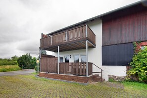 Exterior - Krummel vacation apartment with private terrace and WLAN (Edertal)