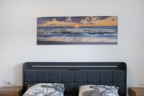 2 室のベッドルーム、WiFi (無料)、ベッドシーツ