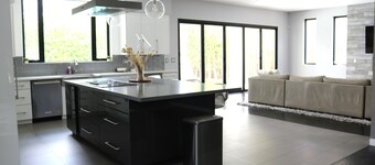 Spacious Beautiful Modern Home in Sherman Oaks!